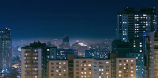 Gazebo o parabola sul balcone del condominio Gazebo o parabola sul balcone del condominio