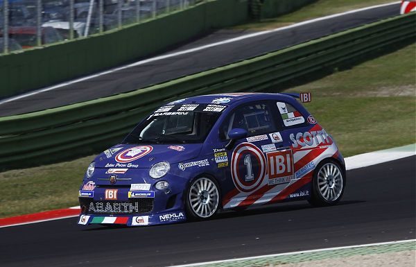 BARBERINI VINCE TROFEO ABARTH SELENIA