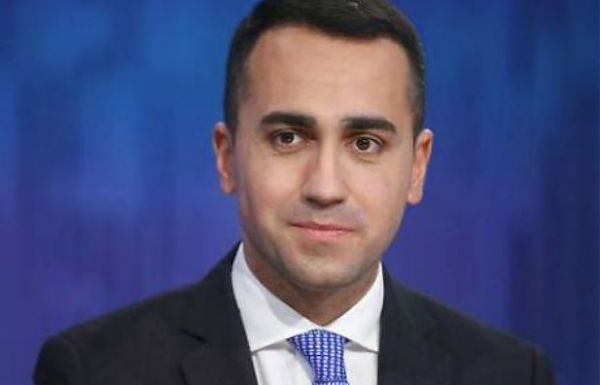 REDDITO CITTADINANZA, DI MAIO “ORA STATO SI OCCUPA DEGLI INVISIBILI”
