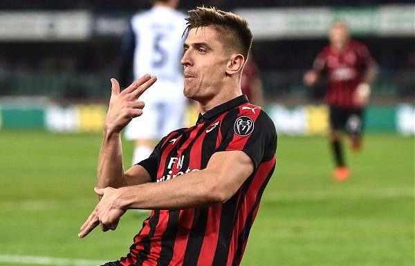 CALCIO: SERIE A. PIATEK DECISIVO, MILAN BATTE CHIEVO 2-1