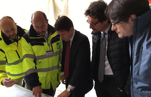 BLUTEC: CONTE “PROBLEMA SERIO, LAVORIAMO PER TUTELARE LAVORATORI”