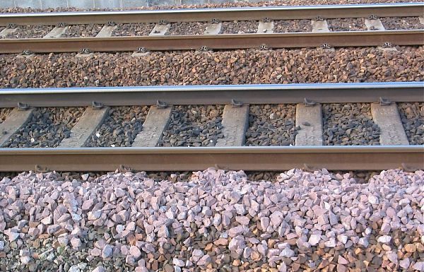 ROMA, 5 ARRESTI PER TRUFFA IN FORNITURE PER MASSICCIATE FERROVIARIE