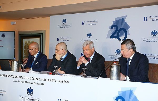 CONFCOMMERCIO RIVEDE STIME PIL, +0,3% NEL 2019