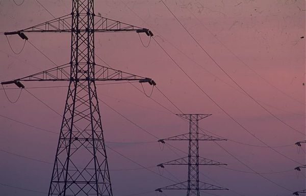 DAL 1° APRILE CALO BOLLETTE, ELETTRICITÀ -8,5% E GAS -9,9%
