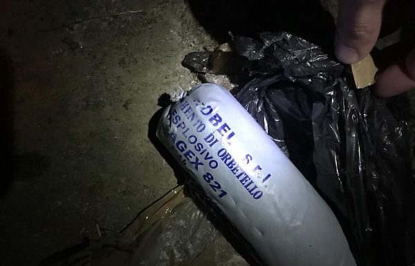 ESPLOSIVO AD ALTO POTENZIALE E ARMI SEQUESTRATI IN PROVINCIA DI VARESE