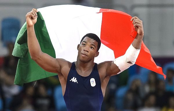 LOTTA: EUROPEI. CHAMIZO NELLA STORIA, 3° TITOLO IN 3 DIVERSE CATEGORIE