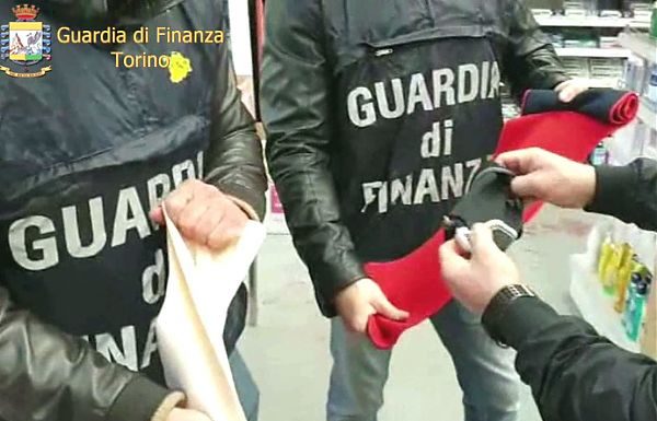SEQUESTRATI IN TUTTA ITALIA ARTICOLI SANITARI E GIOCATTOLI CON PIOMBO