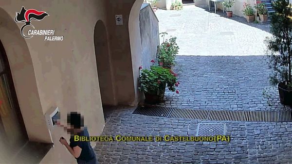 ASSENTEISMO AL COMUNE, 15 MISURE CAUTELARI IN SICILIA