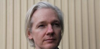 JULIAN ASSANGE ARRESTATO A LONDRA