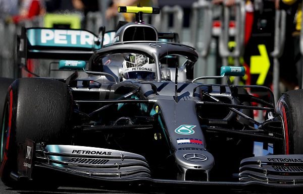 F.1: GP CINA. POLE BOTTAS DAVANTI A HAMILTON, FERRARI IN SECONDA FILA