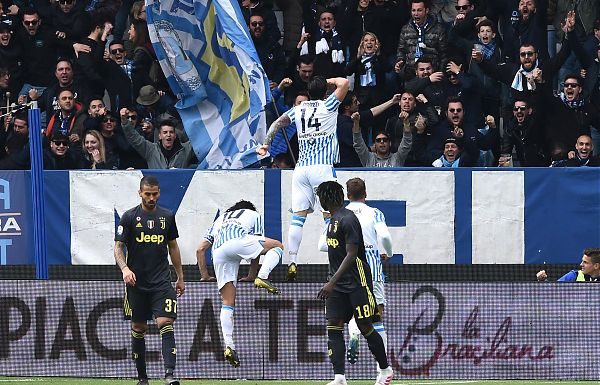 CALCIO: SERIE A. SPAL VINCE 2-1 E RIMANDA LA FESTA SCUDETTO DELLA JUVE