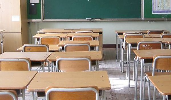 BULLISMO: CALCI DA COMPAGNO DELLE ELEMENTARI, BIMBA IN OSPEDALE