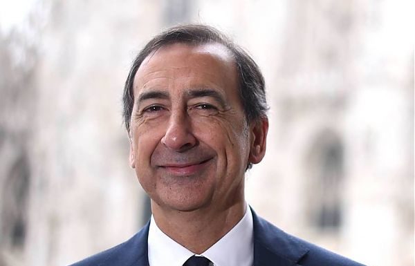 MILANO: SALA “DAVANTI ABBIAMO 10 ANNI DI CRESCITA”