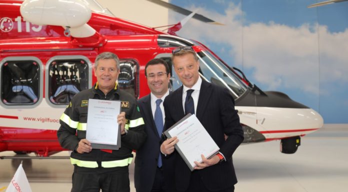LEONARDO CONSEGNA PRIMI 2 ELICOTTERI AW139 A VIGILI DEL FUOCO