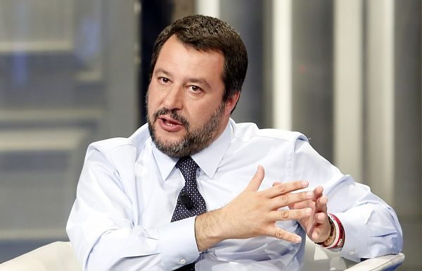 SALVA-ROMA, SALVINI “NOI REGALI NON NE FACCIAMO”