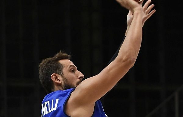 BASKET: NBA. SPURS SOTTO 3-2, SHOW LILLARD, AVANTI 76ERS E RAPTORS