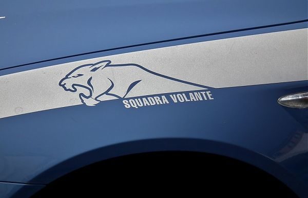 ROMA: SGOMINATE DUE BANDE RIVALI, SEI ARRESTI