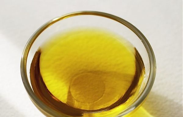 OLIO DI SEMI SOFISTICATO VENDUTO COME EXTRAVERGINE, MAXI OPERAZIONE NAS