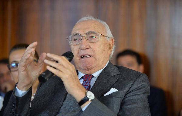 LA RAI FESTEGGIA PIPPO BAUDO