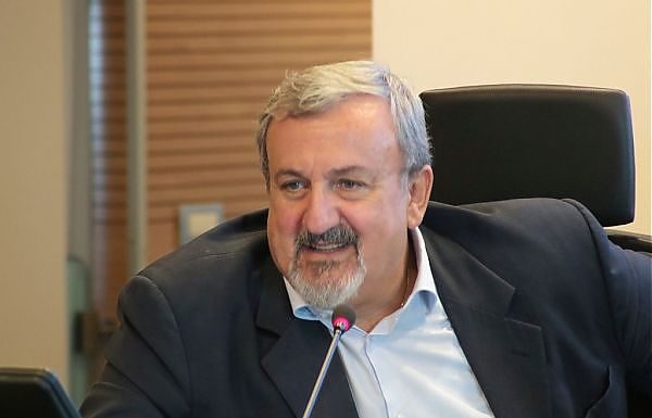 GOVERNATORE PUGLIA INDAGATO PER ABUSO UFFICIO,LA REPLICA”TUTTO REGOLARE”