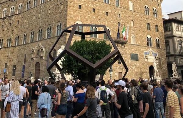 IL DODECAEDRO DI LEONARDO IN PIAZZA SIGNORIA A FIRENZE