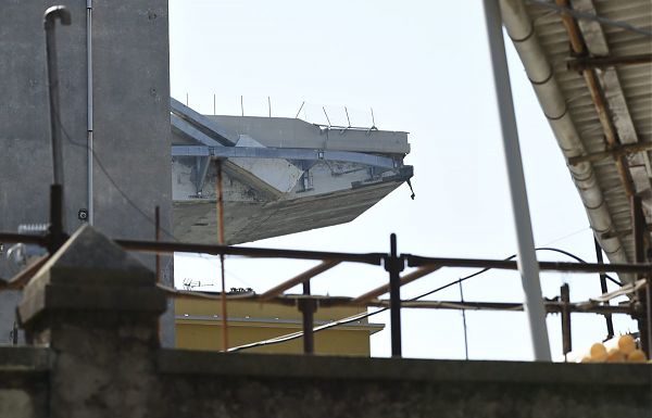 IMPRESA DEMOLIZIONE PONTE GENOVA VICINA A CAMORRA, DUE ARRESTI