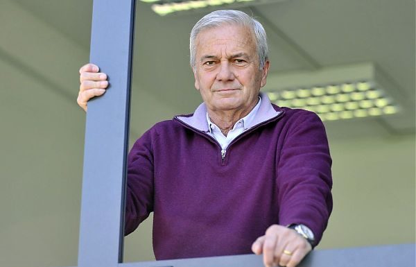 GIGI SIMONI RICOVERATO IN GRAVI CONDIZIONI DOPO UN MALORE