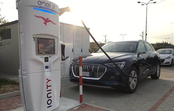 ENEL X, LA MOBILITÀ ELETTRICA SI ESTENDE IN EUROPA