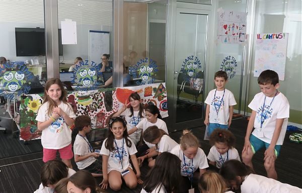 ALLIANZ, BAMBINI IN UFFICIO CON MAMMA O PAPÀ PER LE VACANZE SCOLASTICHE