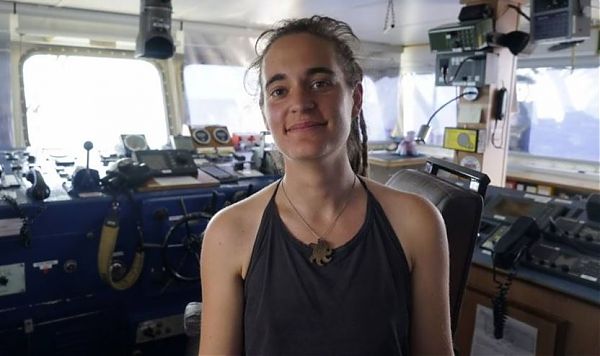 LA COMANDANTE DELLA SEA WATCH TORNA LIBERA “SONO SOLLEVATA E COMMOSSA”