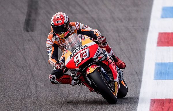 MARQUEZ POLE CON RECORD IN GERMANIA, ROSSI PARTIRA’ 11°