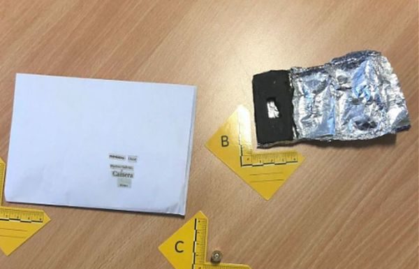 BUSTA CON PROIETTILE A SALVINI, “NON MI FANNO PAURA”