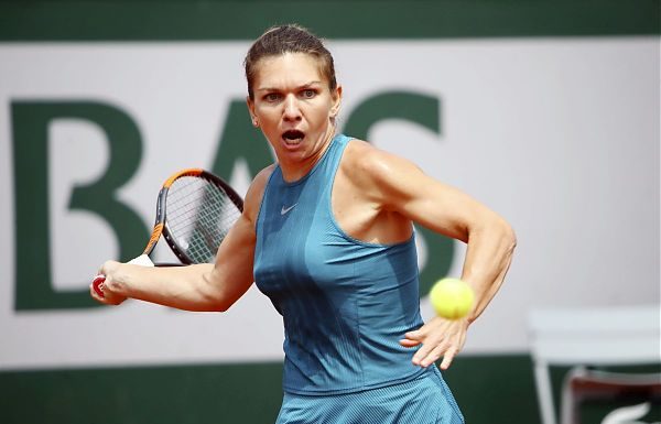 HALEP NUOVA REGINA DI WIMBLEDON, SERENA WILLIAMS AL TAPPETO