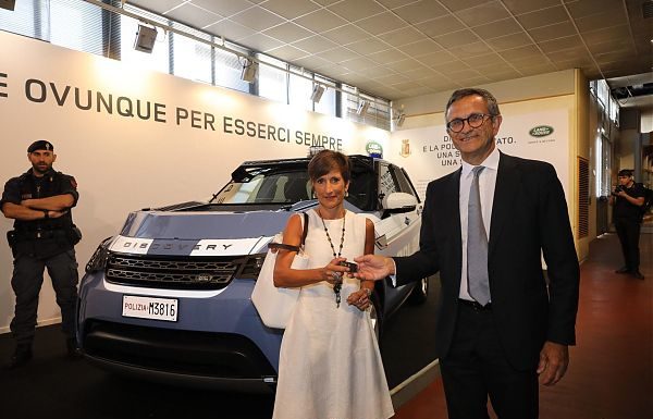 TRENTA NUOVE LAND ROVER PER LA POLIZIA DI STATO