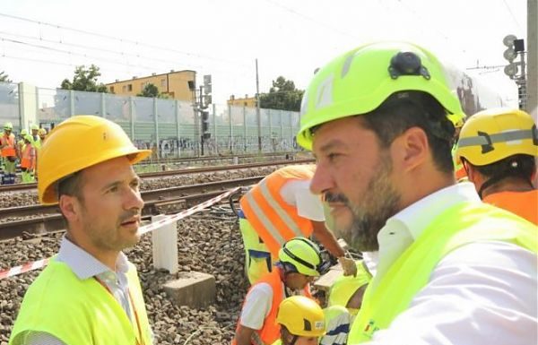 SALVINI ATTACCA TONINELLI “BLOCCA INFRASTRUTTURE E LICENZIA PRO-TAV”