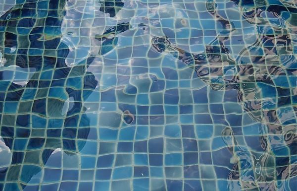POZZUOLI, BIMBO DI 4 ANNI ANNEGA IN PISCINA DURANTE UNA FESTA DI NOZZE