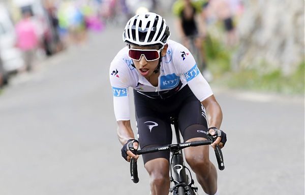 TAPPA ACCORCIATA PER IL MALTEMPO, BERNAL È LA NUOVA MAGLIA GIALLA