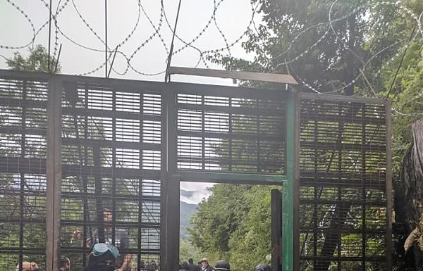 TAV: FORZATO PRIMO SBARRAMENTO ZONA ROSSA, 40 DENUNCIATI