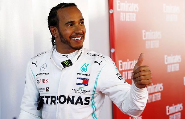 HAMILTON BENE SUL BAGNATO IN UNGHERIA, FERRARI INSEGUONO