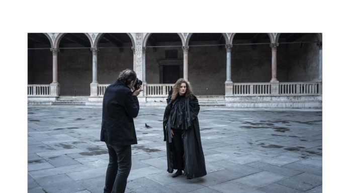 “CERCANDO GIULIETTA”, IL CALENDARIO PIRELLI SVELA IL BACKSTAGE