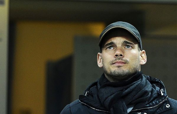 SI RITIRA WESLEY SNEIJDER, VINSE TRIPLETE CON INTER NEL 2010