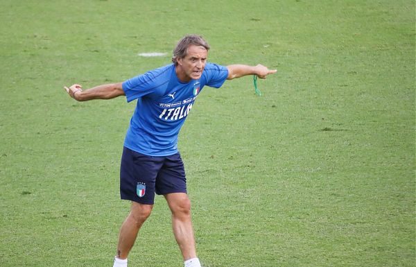 MANCINI “JUVE FAVORITA, A RUOTA NAPOLI E L’INTER DI BARELLA E SENSI”