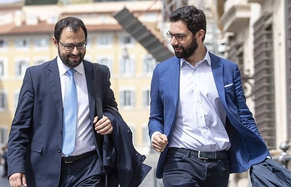 M5S COMPATTO “NOI UN MONOLITE ATTORNO A DI MAIO”