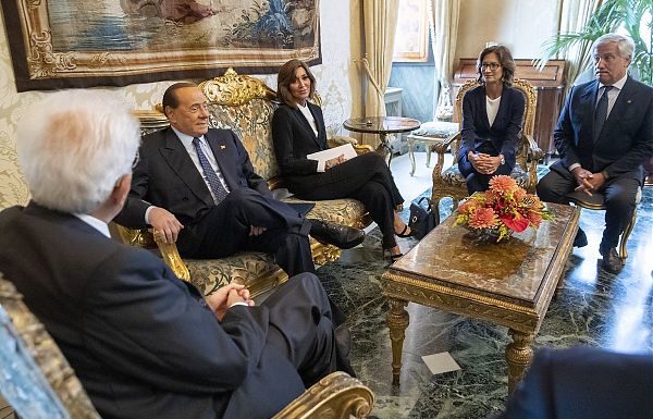 BERLUSCONI “GOVERNO AL CENTRODESTRA O ELEZIONI ANTICIPATE”