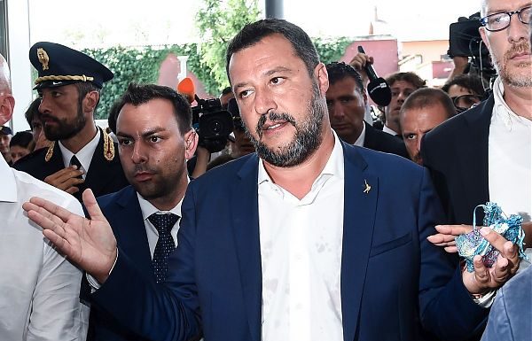 GOVERNO: SALVINI “MAI ARRENDERSI”, LEGA ATTENDE SEGNALI DA M5S