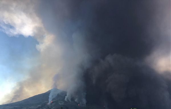 LO STROMBOLI TORNA A FARSI SENTIRE, DUE FORTI ESPLOSIONI