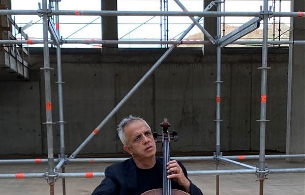 LA MUSICA DI GIOVANNI SOLLIMA NEL CANTIERE TEATRO “DA SILVA” A RHO