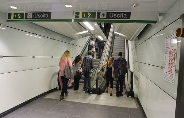 GUASTI E INCIDENTI SCALE MOBILI METRO ROMA, 4 MISURE CAUTELARI