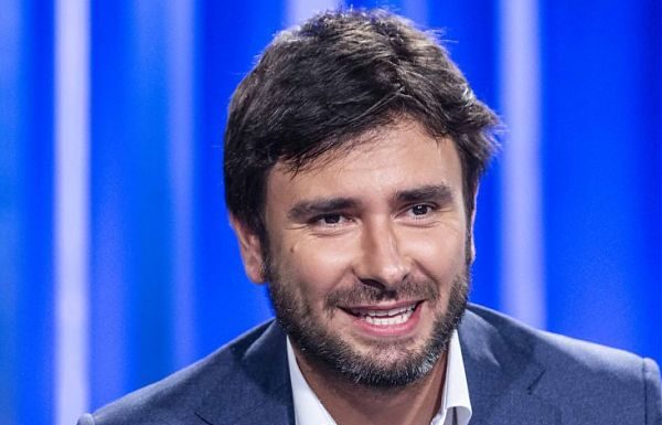 DI BATTISTA “GOVERNO? SONO SCETTICO, CONOSCO IL PD”