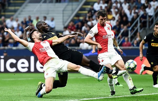 BARELLA SALVA L’INTER AL 92′, 1-1 A SAN SIRO CONTRO LO SLAVIA PRAGA